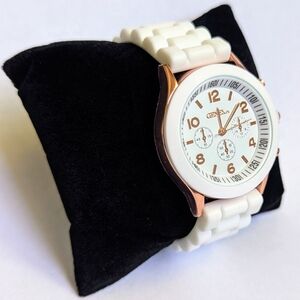 Chic White and Gold Decorative Watch